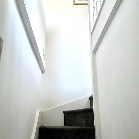 Apartment Short & Long Free Wifi